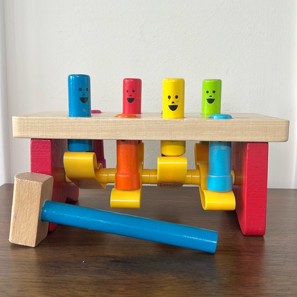 MELISSA & DOUG Deluxe Pounding Bench